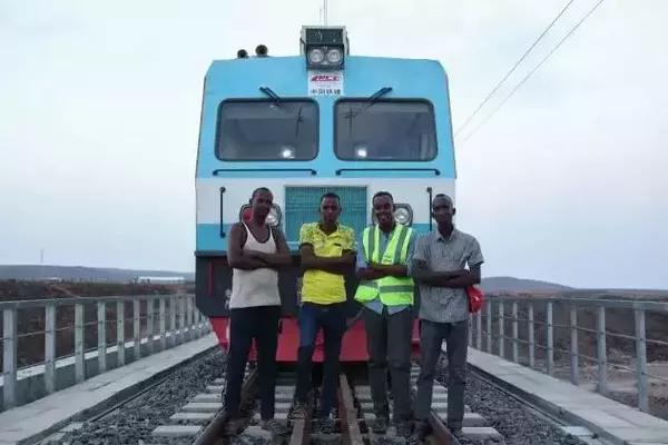 中国在非洲修建的铁路_非洲的中国铁路_非洲评论中国铁路